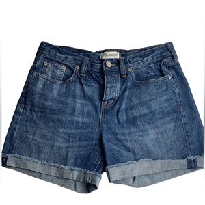 Madewell jean shorts size‎ 26 button ups